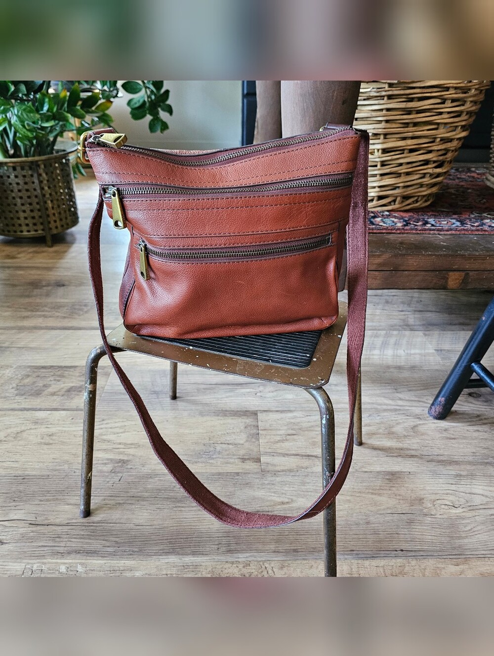 Brown Leather Fossil Crossbody Handbag Purse